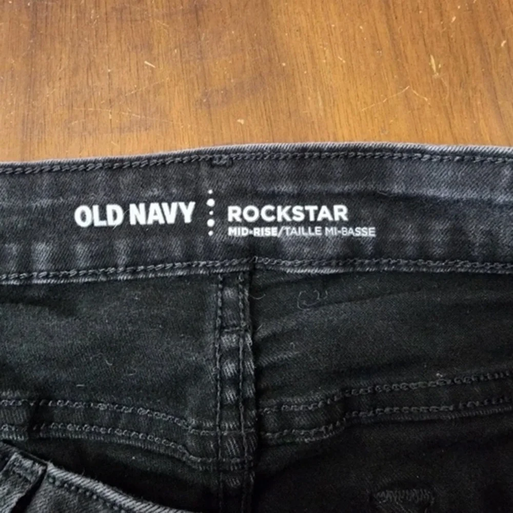 Old Navy - Rockstar Mid‎ Rise Skinny Jeans